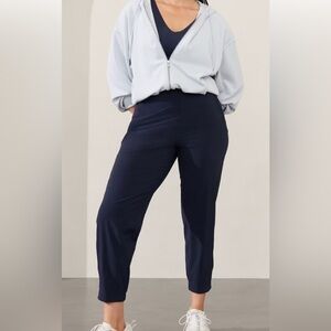Athleta Brooklyn Jogger - 6 - Navy